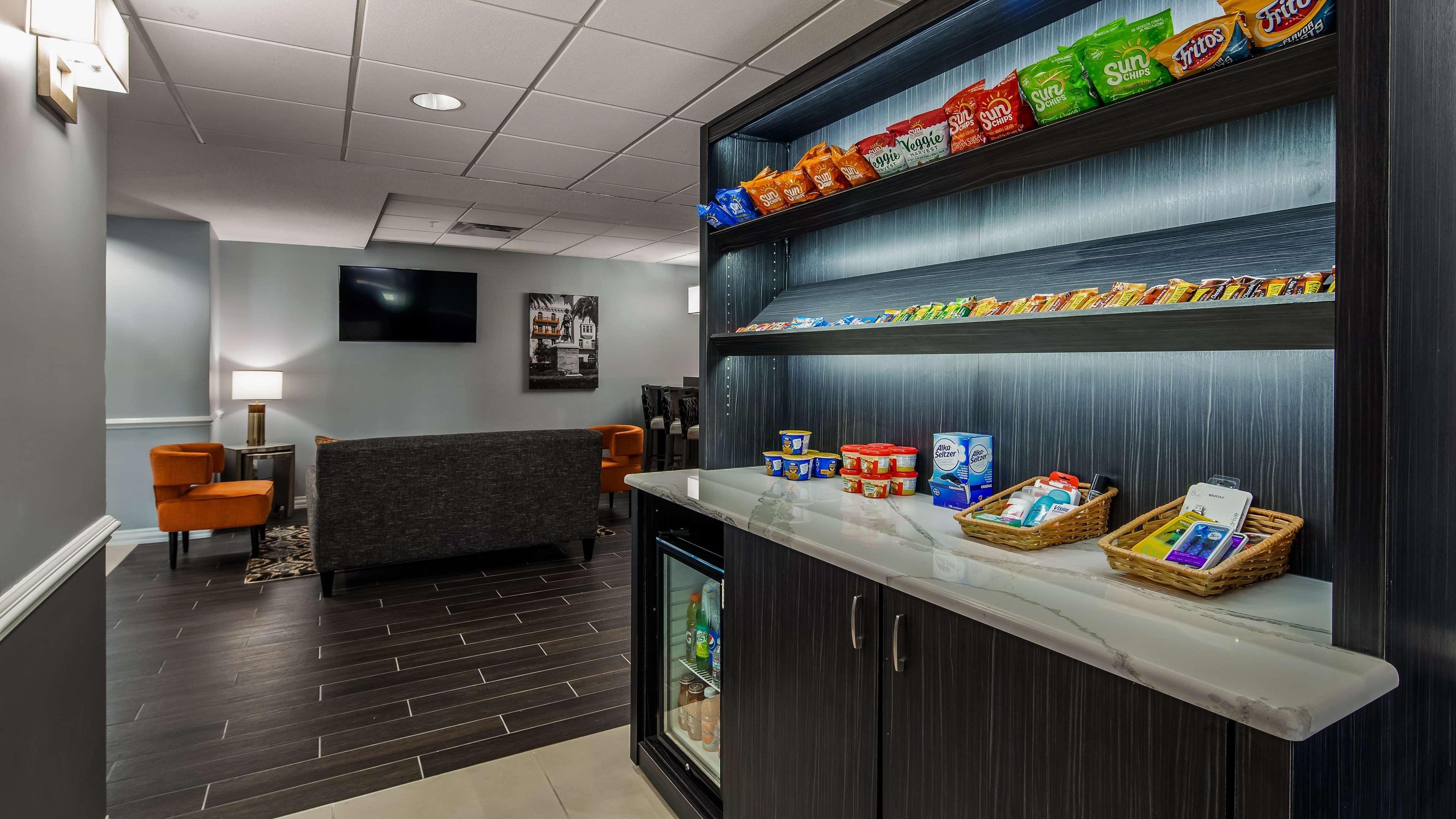 Best Western Plus New Caney Inn & Suites Zewnętrze zdjęcie