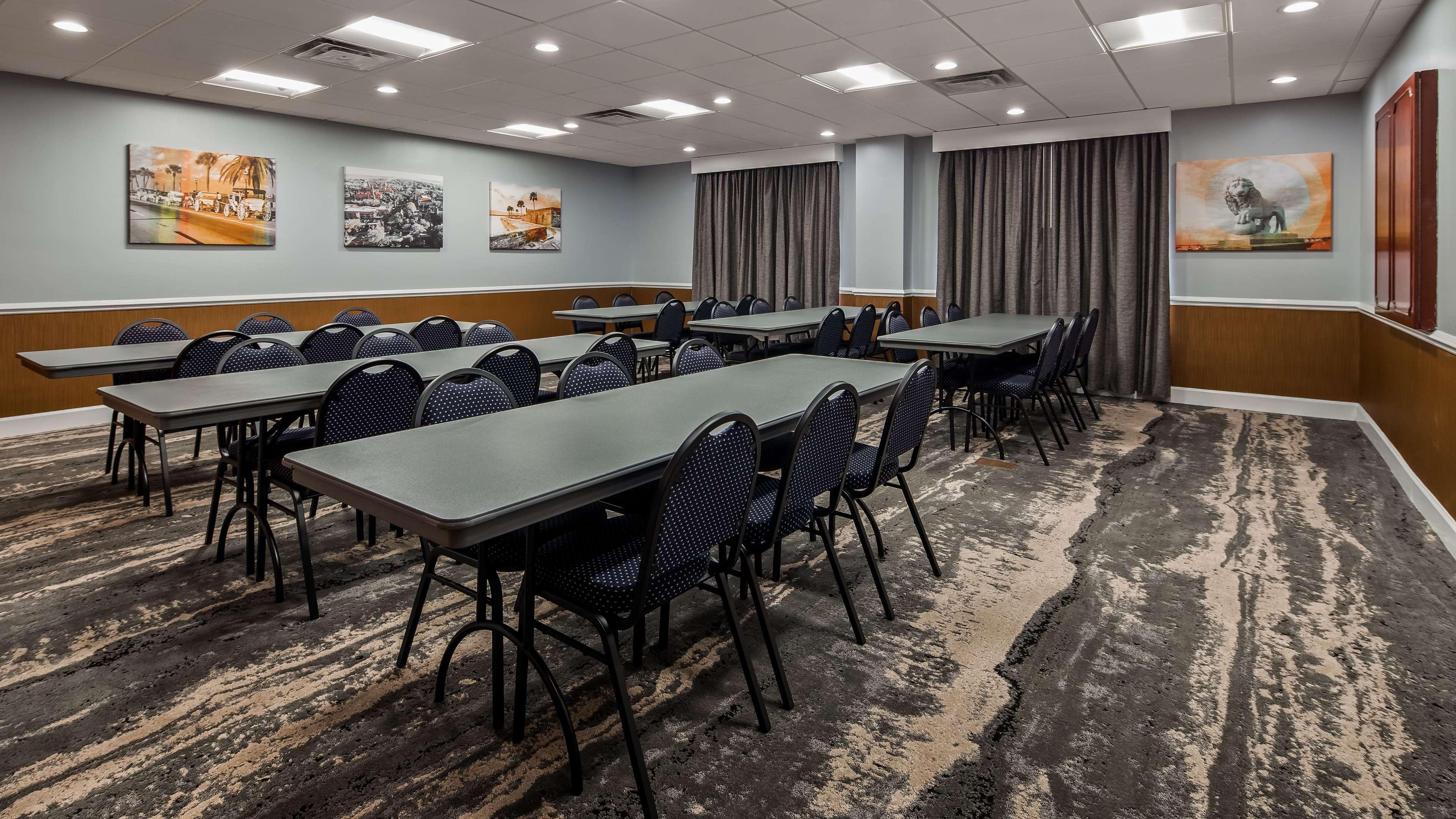 Best Western Plus New Caney Inn & Suites Zewnętrze zdjęcie